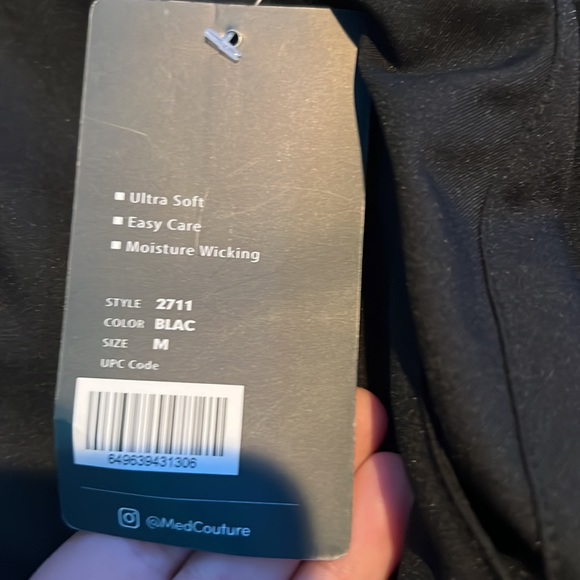 Medcouture scrub set - Picture 3 of 4